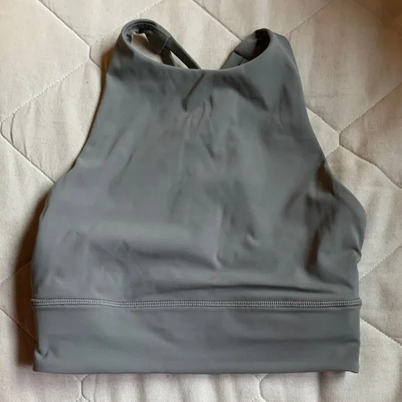 Women's Lululemon Energy Sports Bra High Neck Long Line Tough Size 4 B/C Cup - Picture 2 of 8